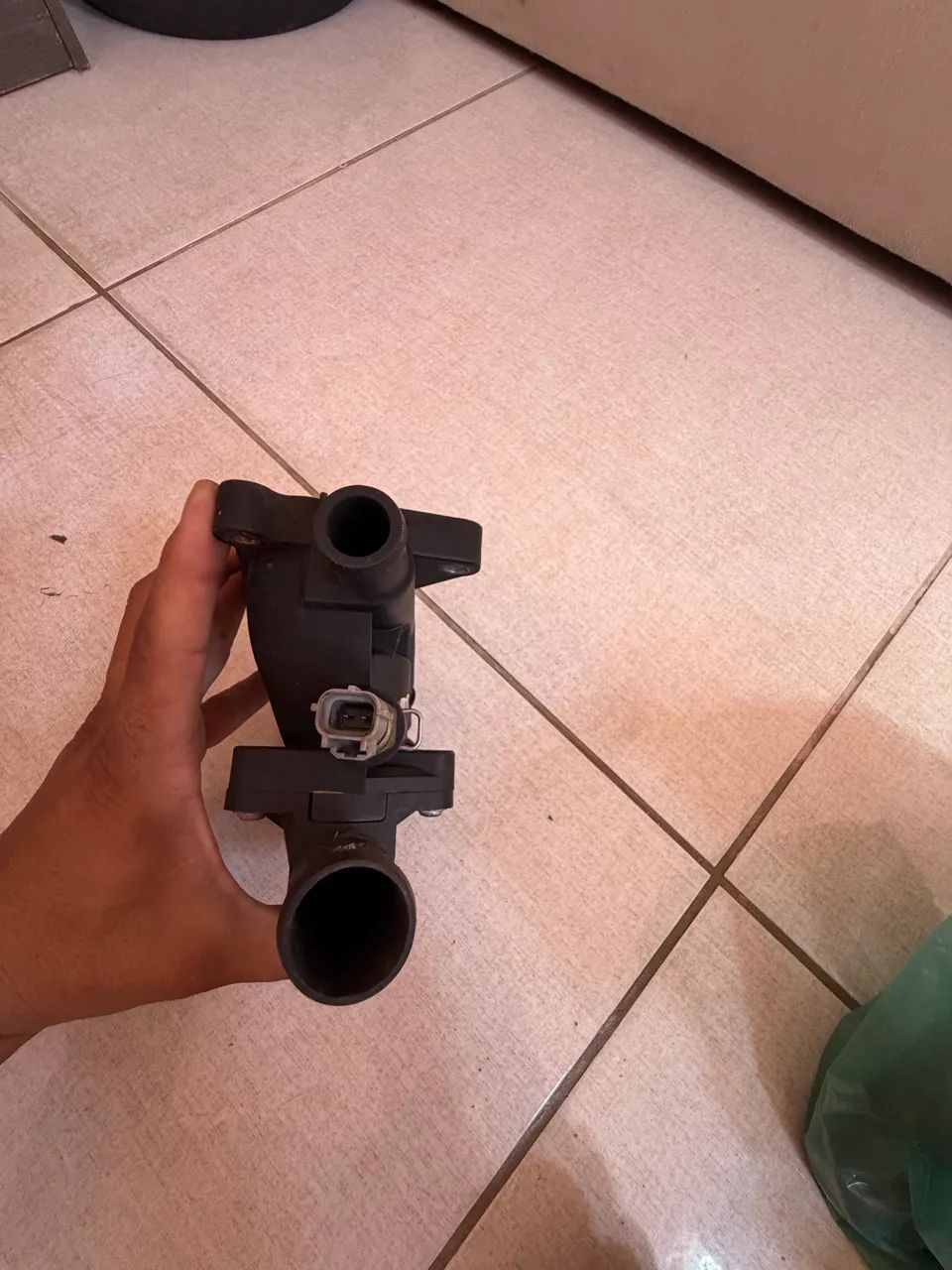 Vendo válvula termostatica Ford Ka  - Foto 4