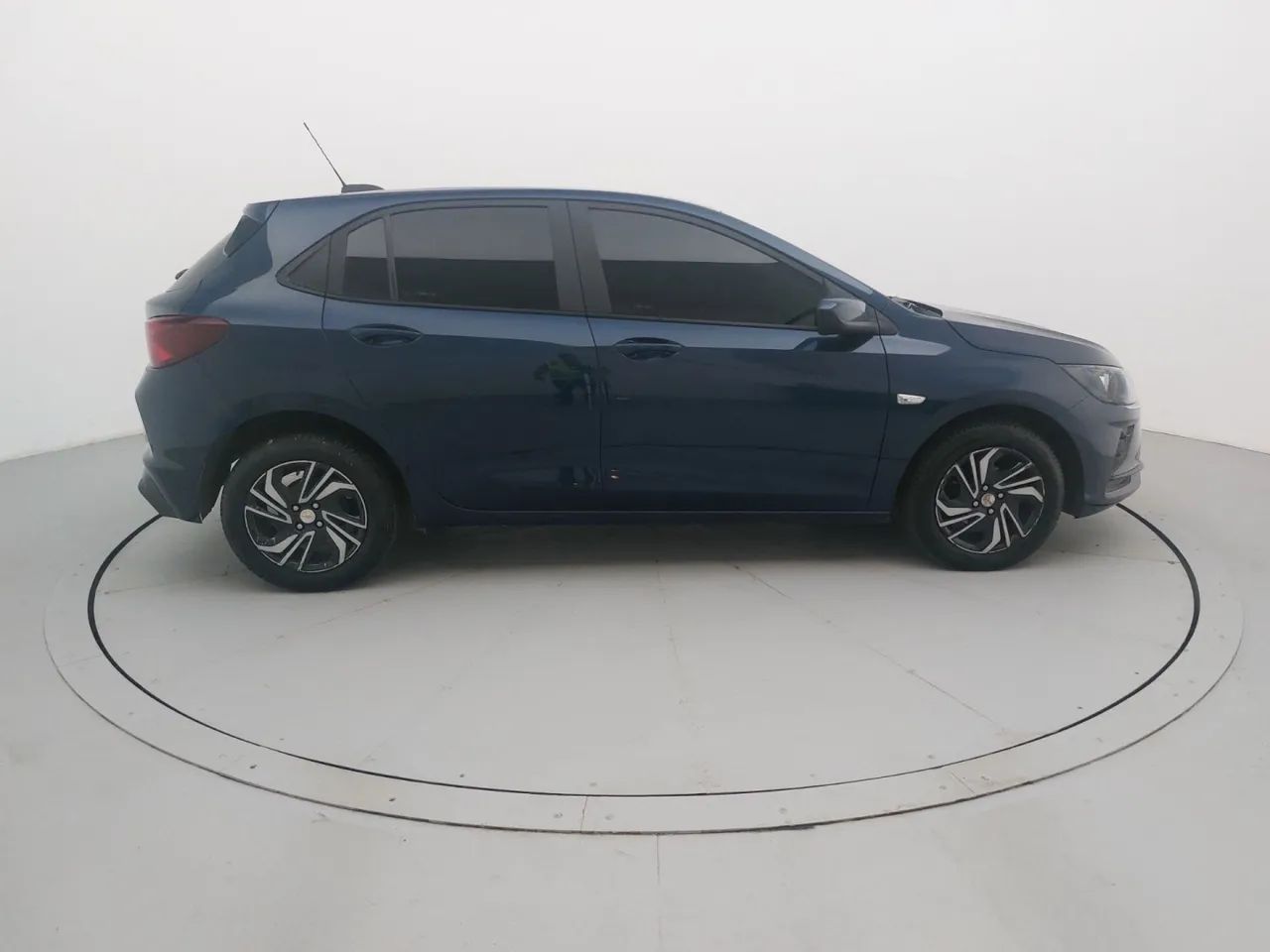 Chevrolet Onix Hatch 1.0 12V Flex Mec. 4P, foto 6 de 18