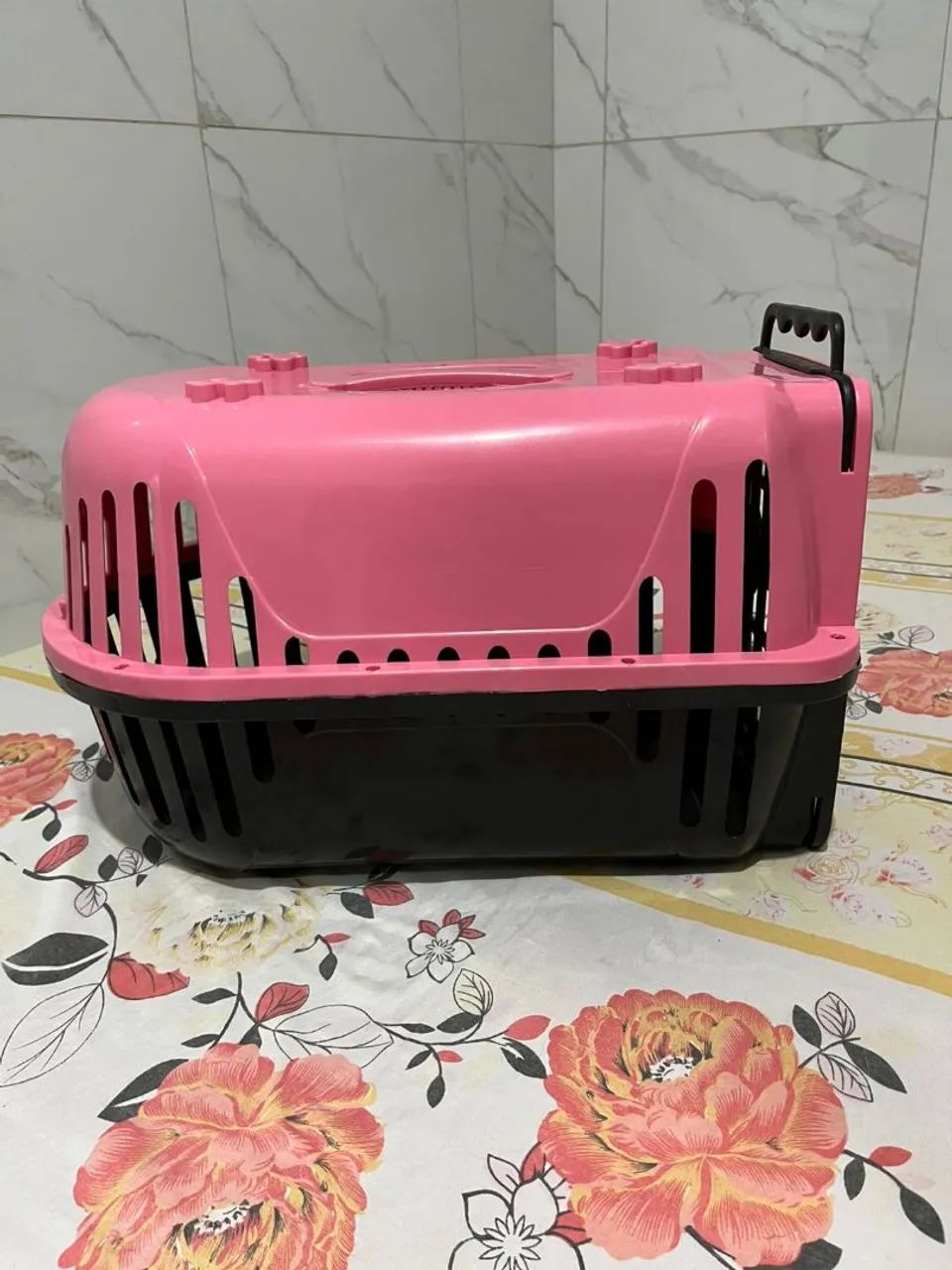 Vende-se caixa de transporte pet tamanho 2 (médio) para raças pequenas (Semii nova ) - Foto 2