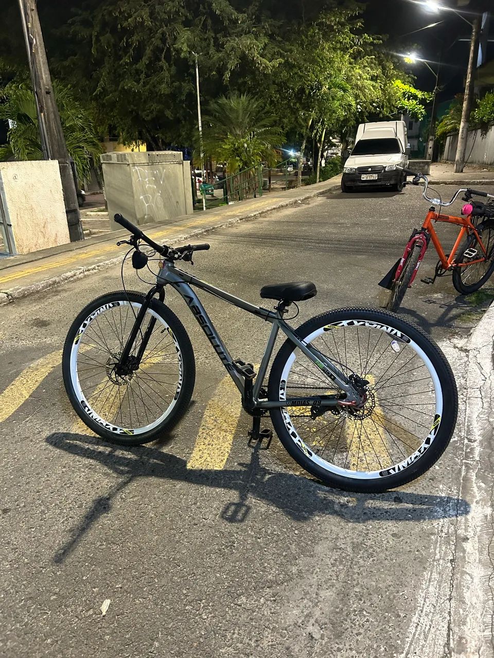 Vendo bicicleta absolute Nero 5 montada para grau  - Foto 4