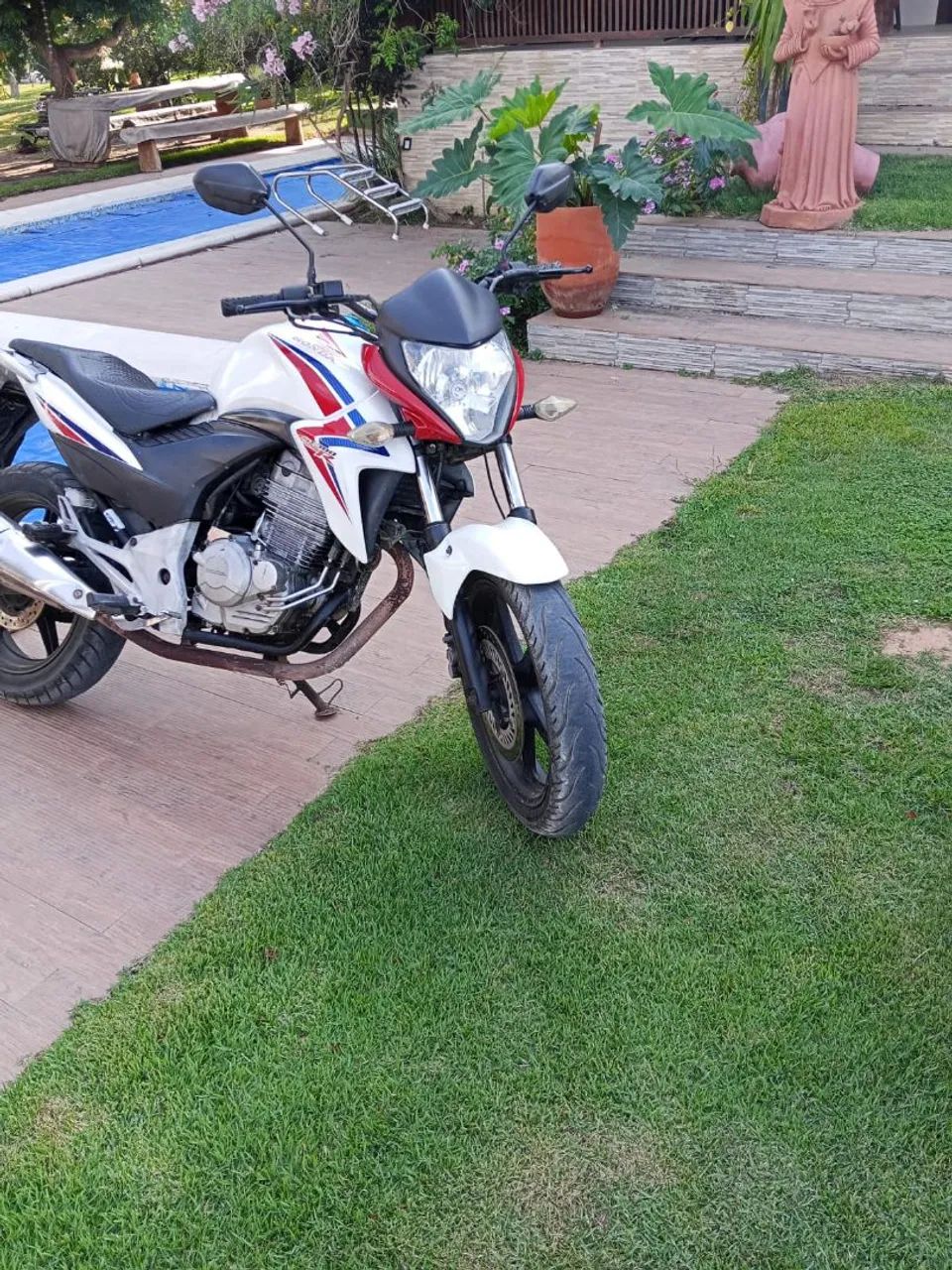 CB 300 - Foto 2