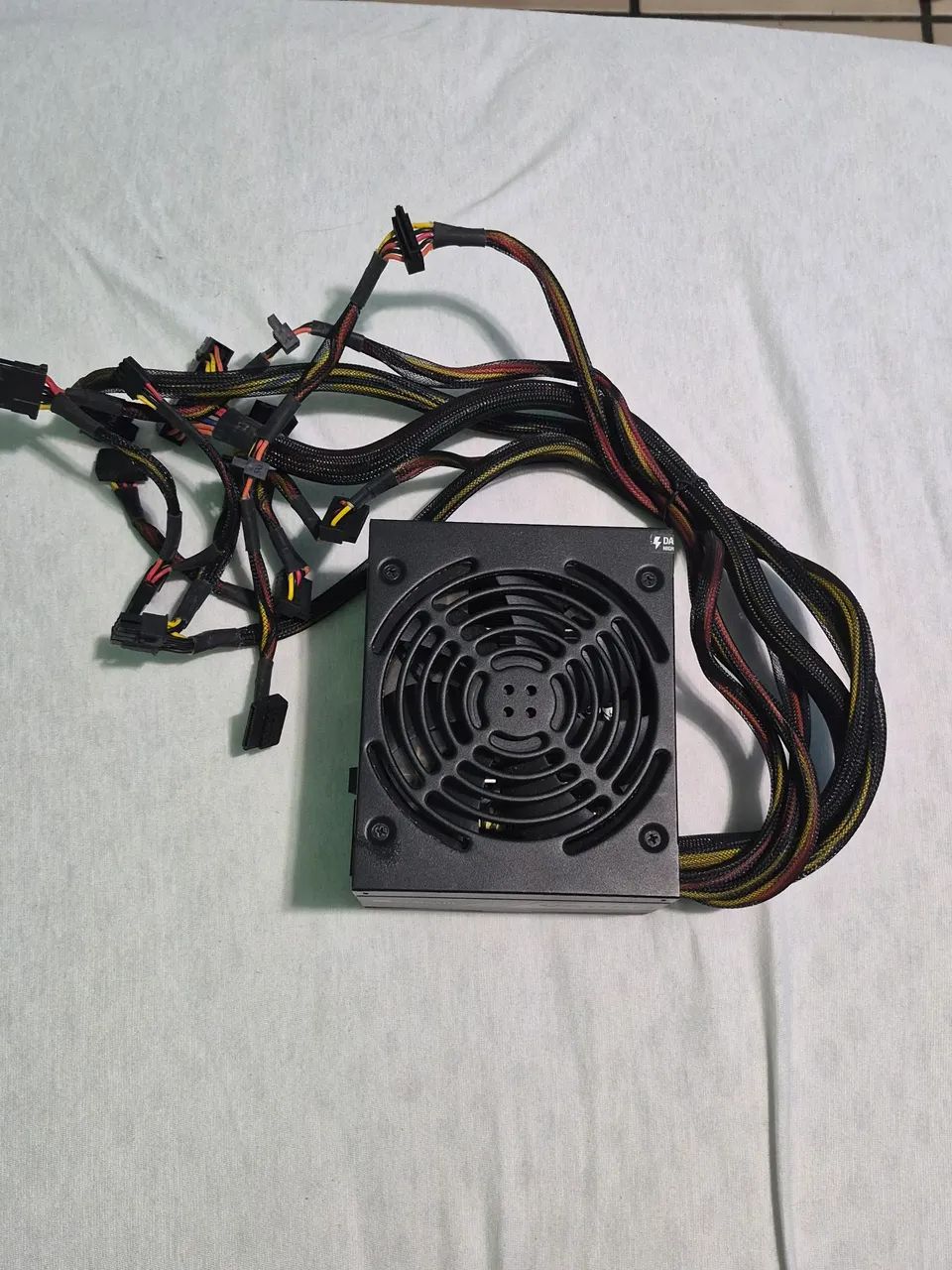 Fonte Corsair 650W VS650 80 Plus White - Excelente Estado