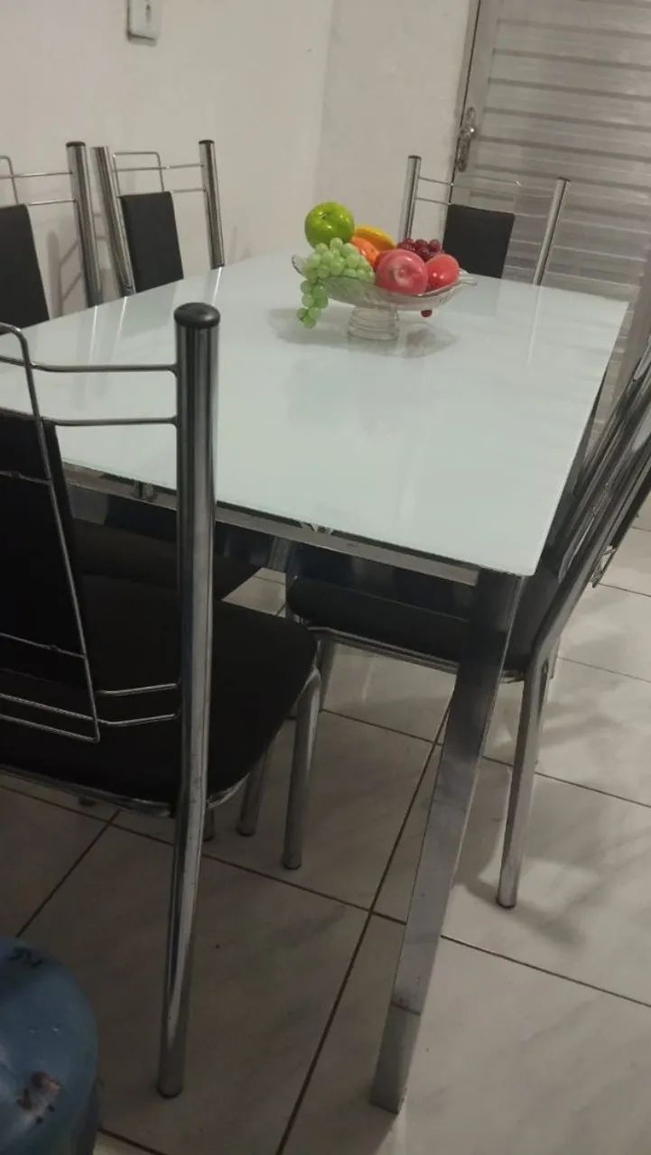 Mesa inox com tampo de vidro com 6 cadeiras  - Foto 2