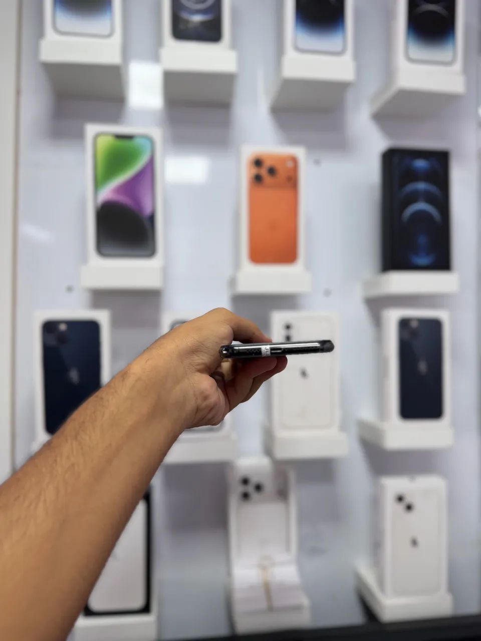 IPHONE 11 PRO MAX 64 GB TELA NOVA  - Foto 3