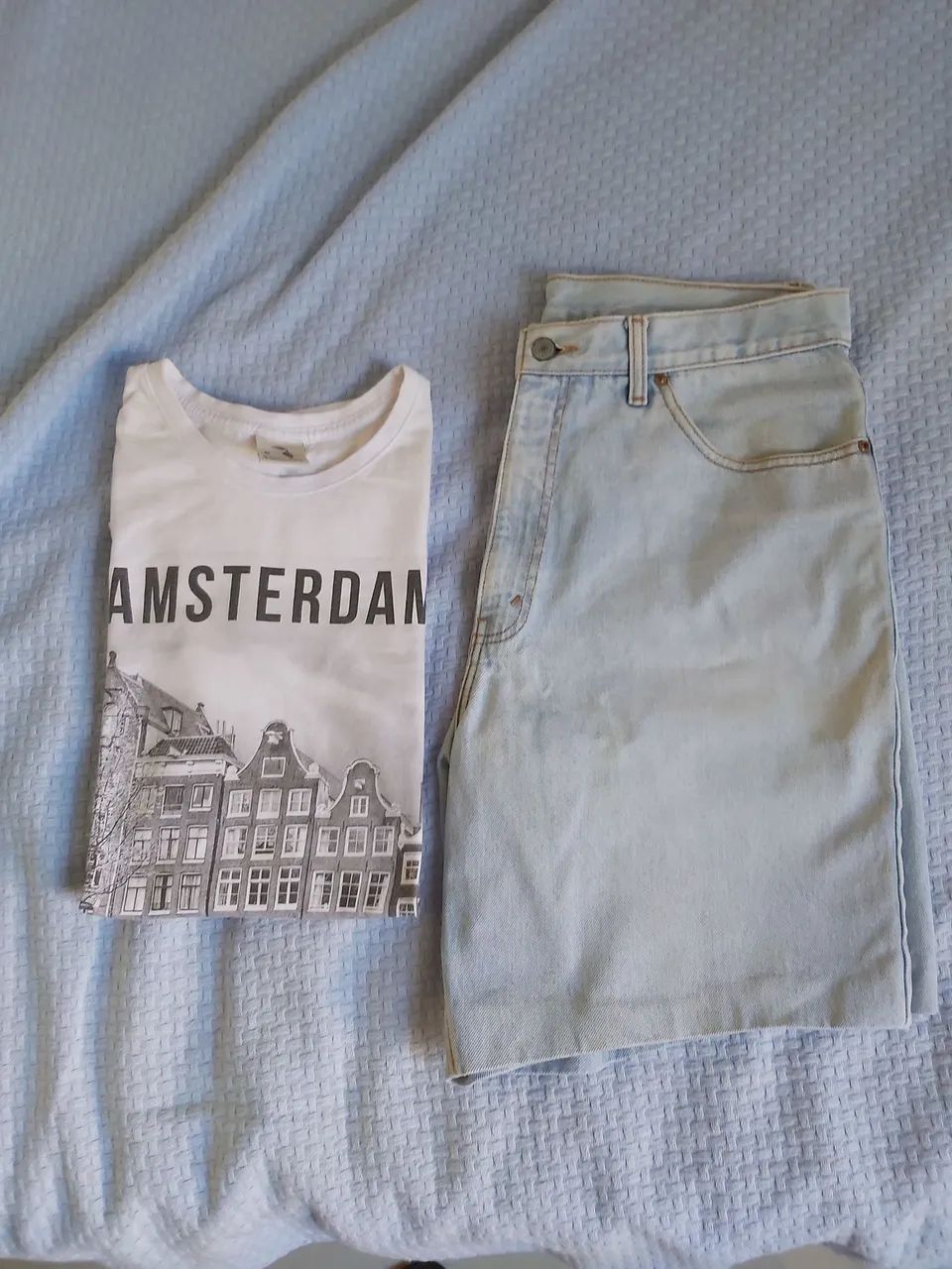 Conjunto (camisa e bermuda)