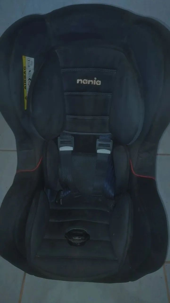 Vendo cadeirinha reclinável Nania