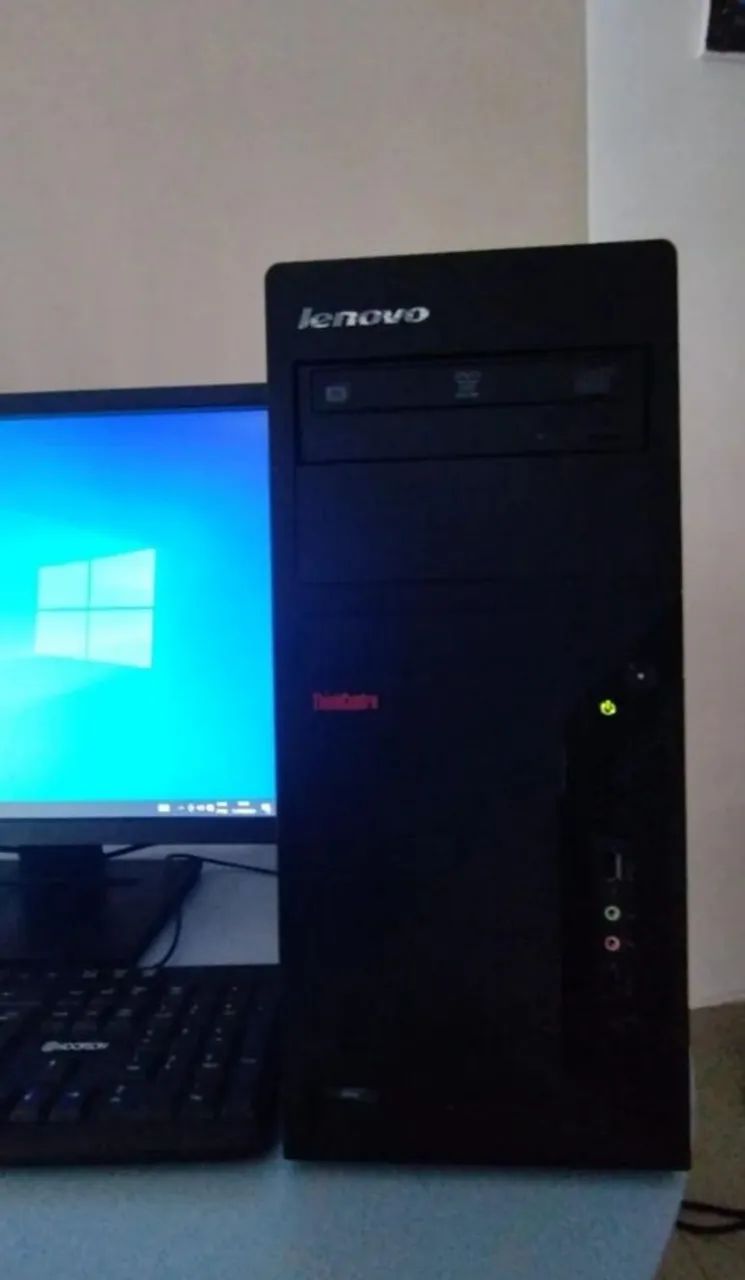 Computador com tela grande