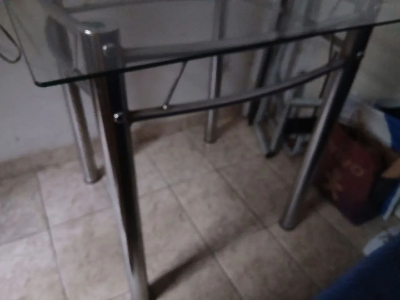 Sofá + Mesa Tampo de Vidro - Foto 4