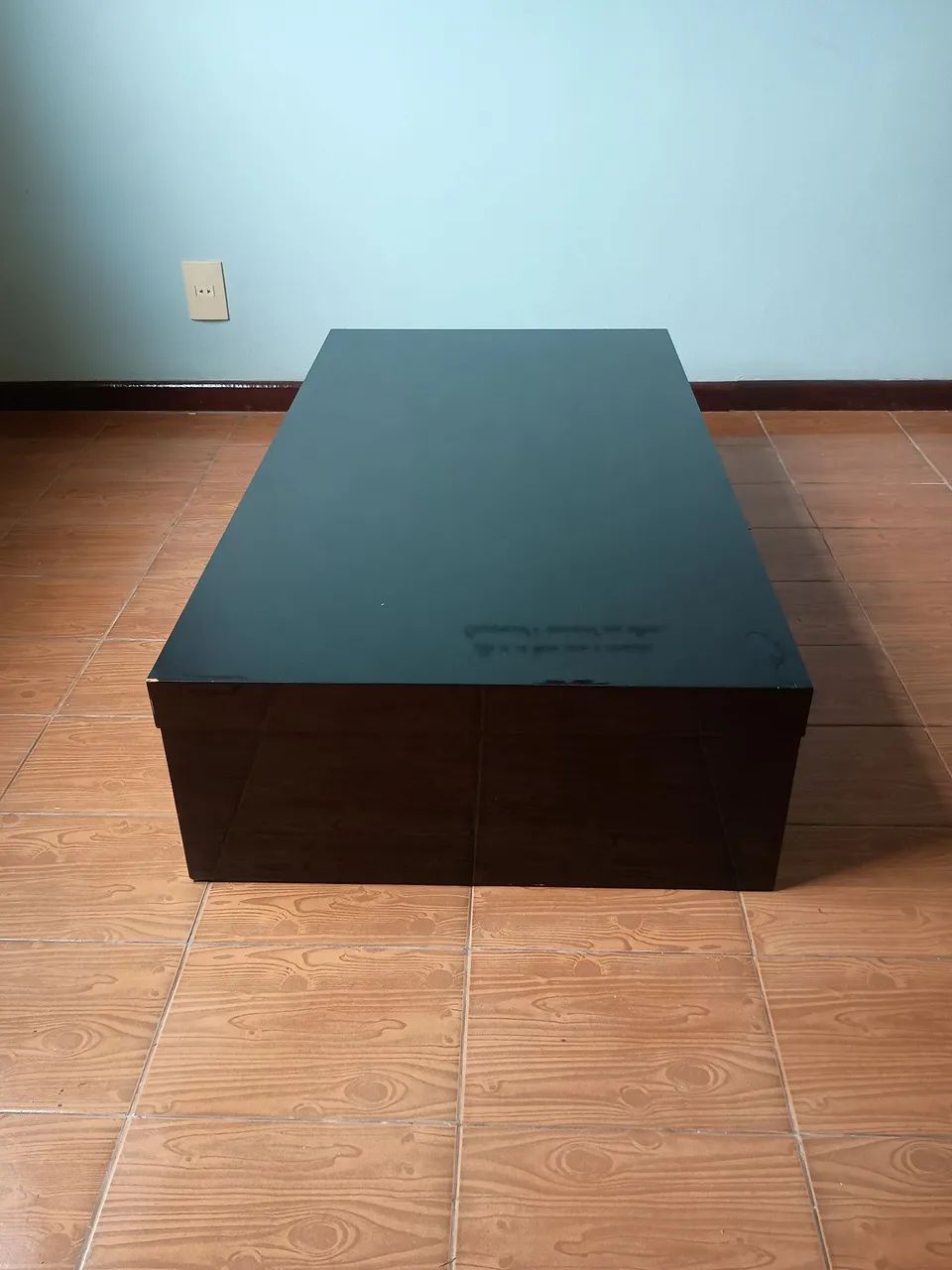 Mesa de centro preta em ótimo estado - Foto 3