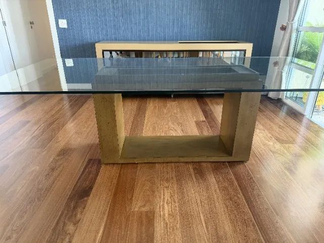 Mesa de Jantar Vidro e Madeira Nogueira - 2,50m - Design Moderno