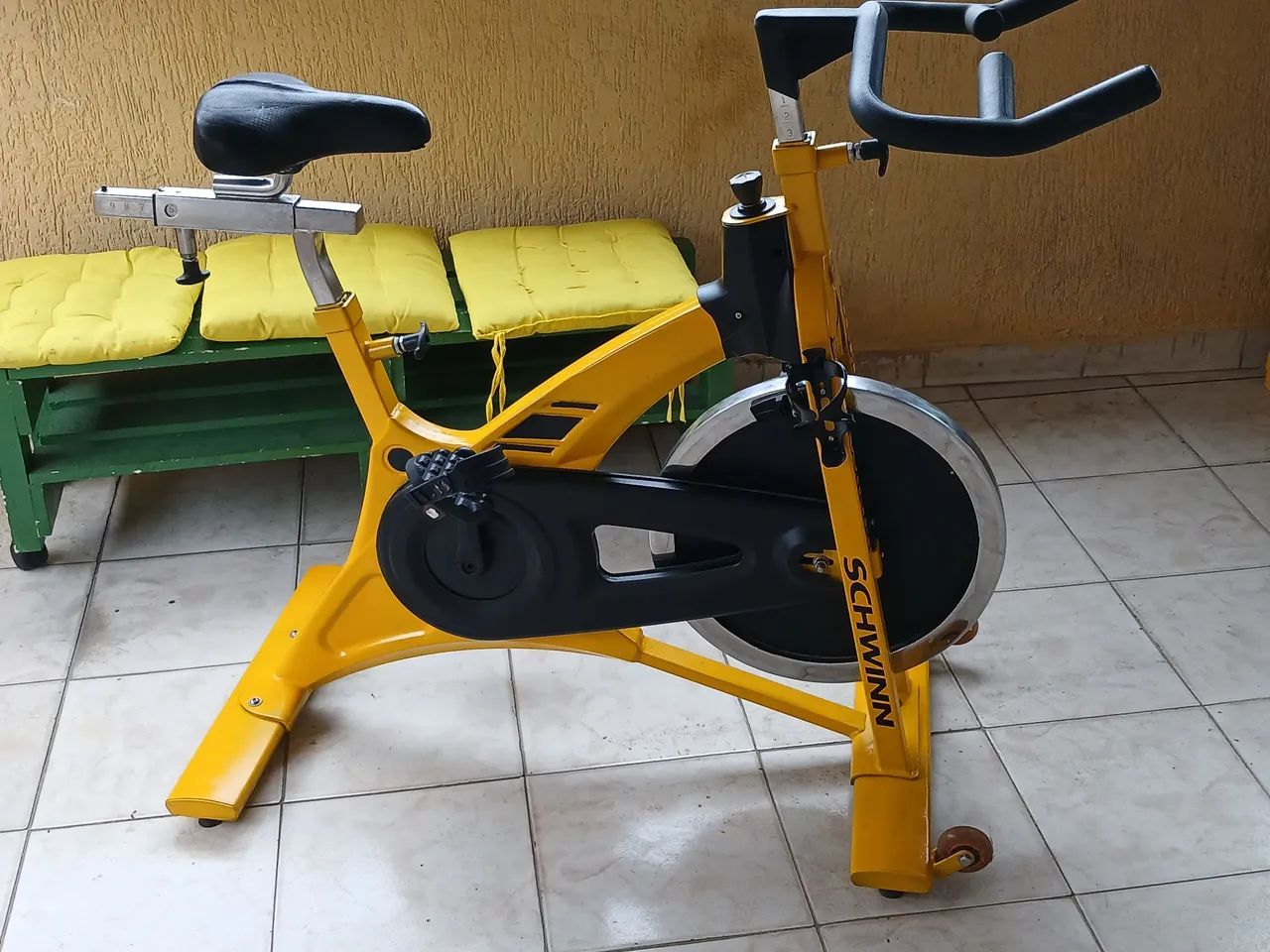 Bicicleta ergometrica spinning 