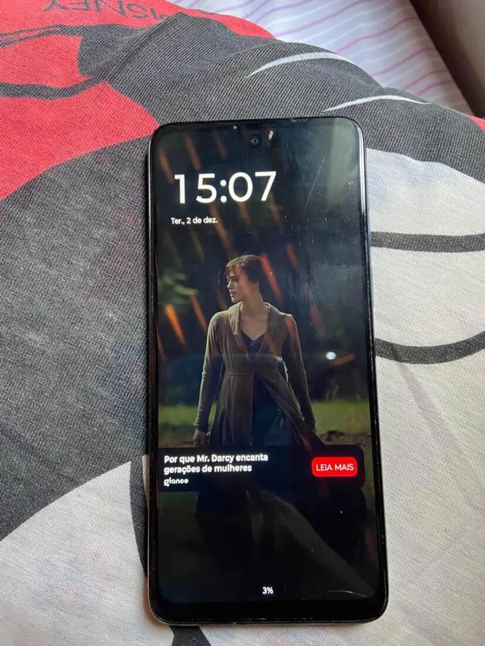 Tv Samsung e moto g52.