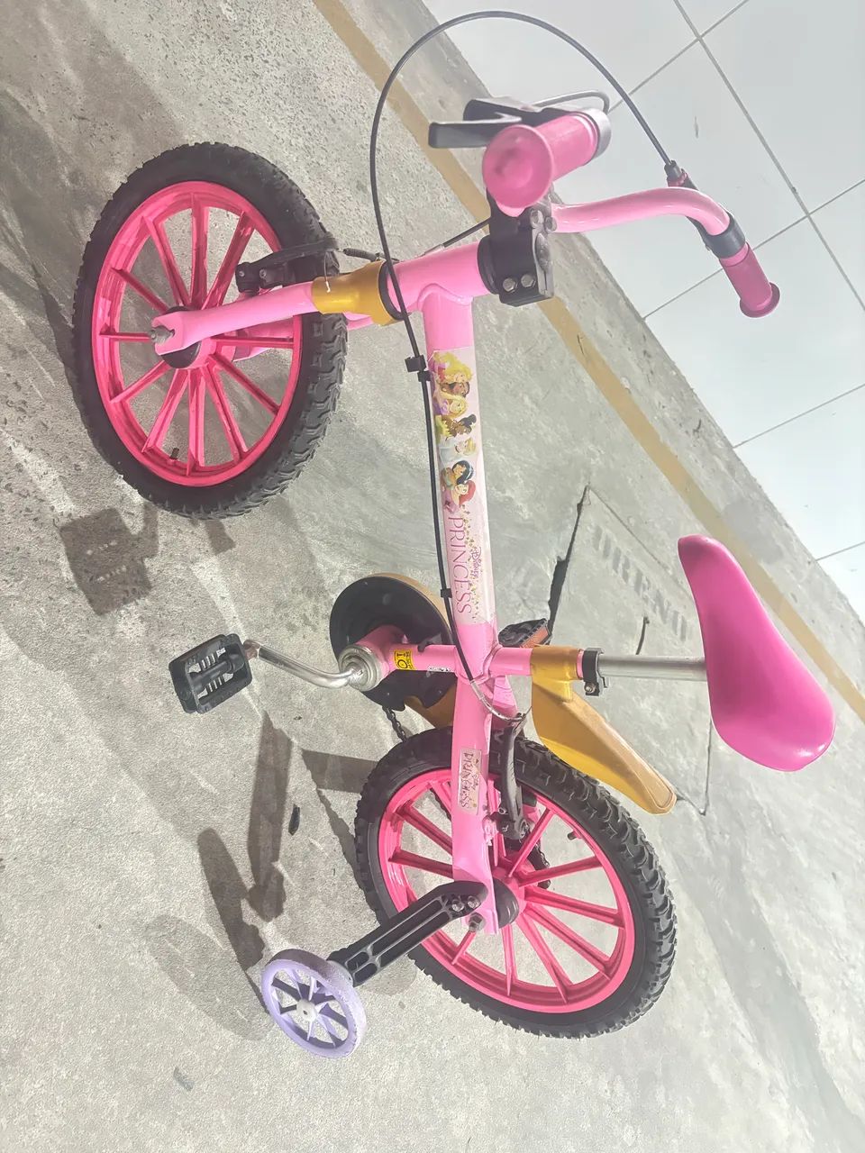 Bicicleta Aro 16 Princesas Disney - Foto 3