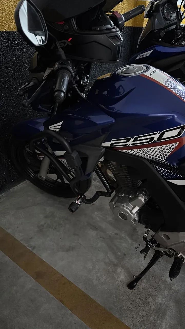 CB TWISTER 250, 2022 - Foto 3