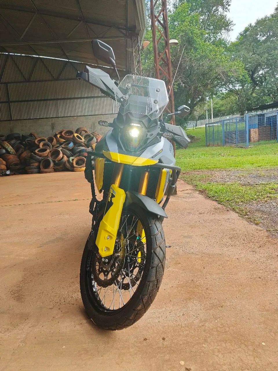 Suzuki V-Strom 800 DE 