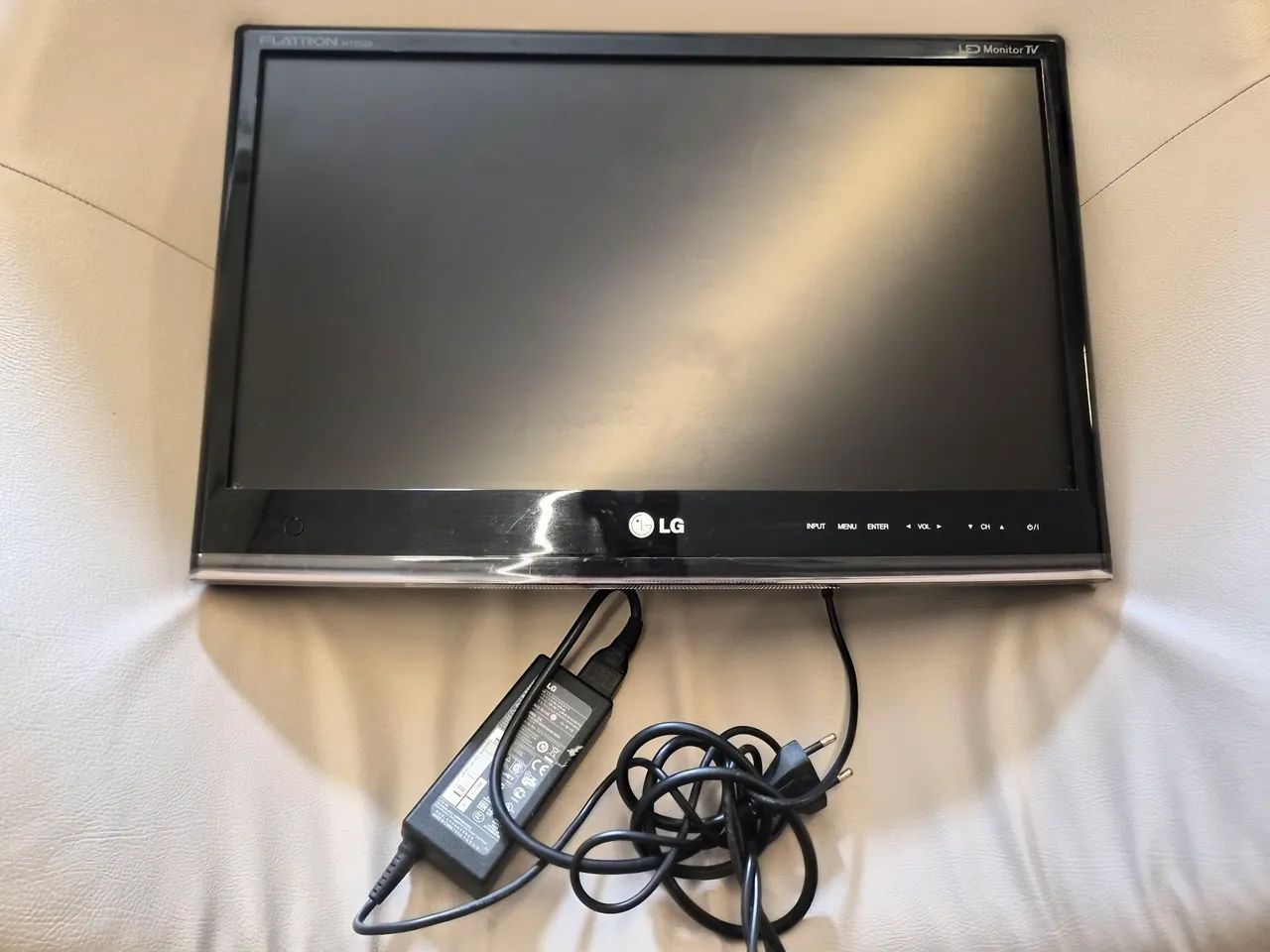 Monitores LG e CPU  - Foto 5