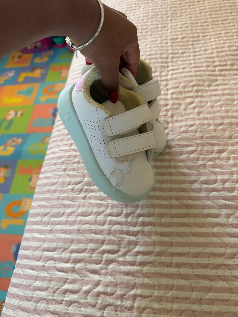 Tênis adidas 
