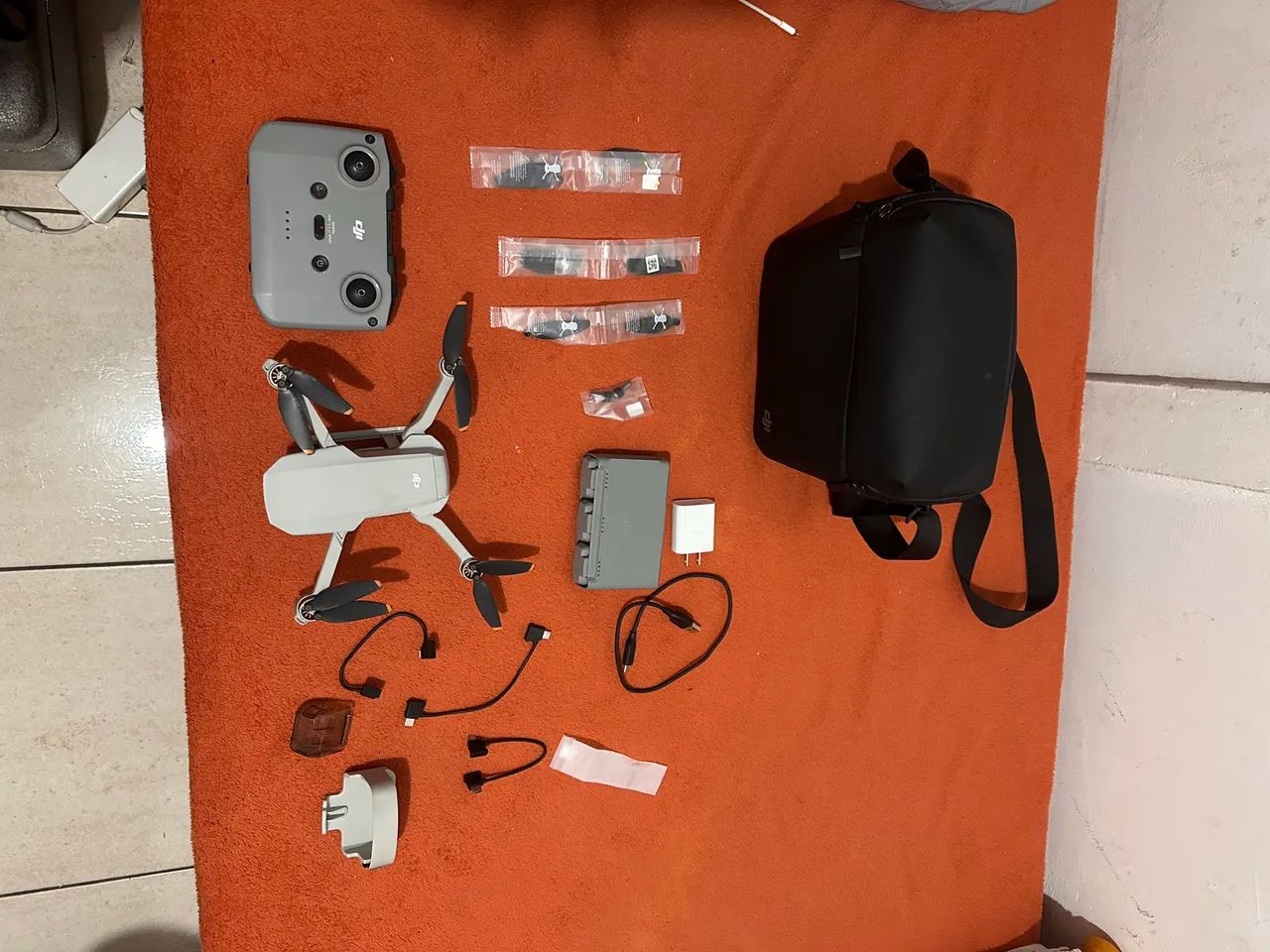 Troco Galaxy tab S9 + DJI mini 2 Fly more combo + longitec G29 em MacBook Pro