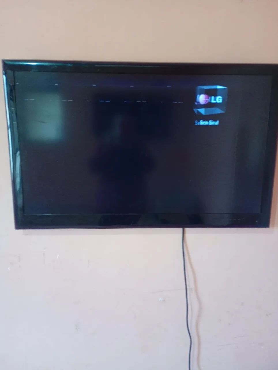 Vendo Tv LG 42 polegadas placa de vídeo está queimada e entrada Av está quebrada  - Foto 3