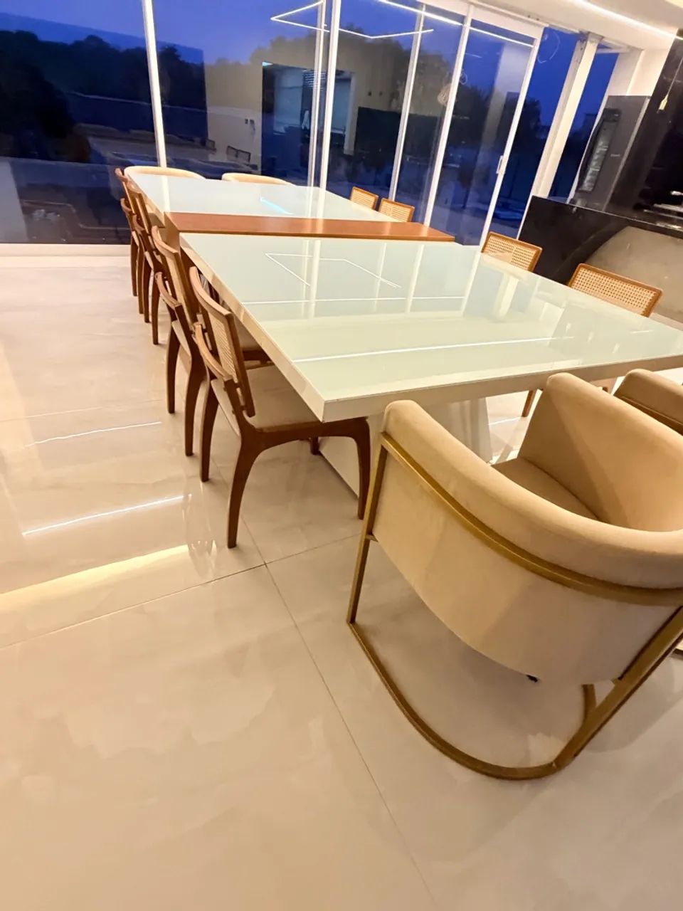 Mesa de jantar com cadeiras - Foto 3