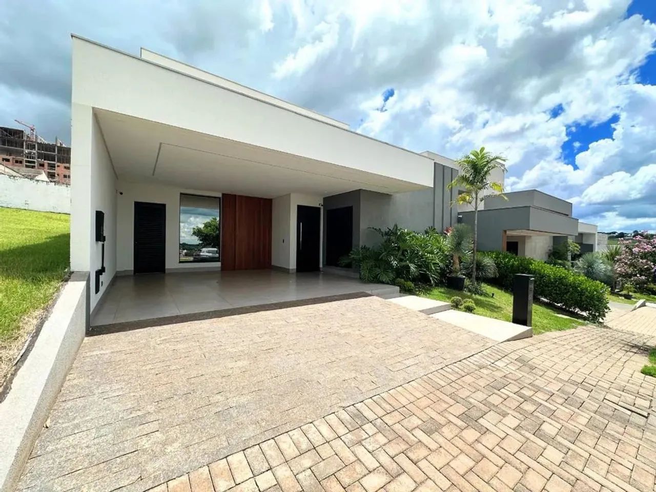 Casa à venda em Maringá, Parque Industrial, com 3 suítes, com 220 m², Condomínio Horizonta - Foto 2