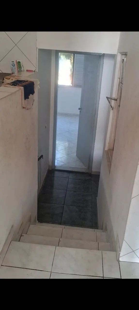 ALUGO 2/4, VARANDA, SALA AMPLA, ITAPUÃ  - Foto 5