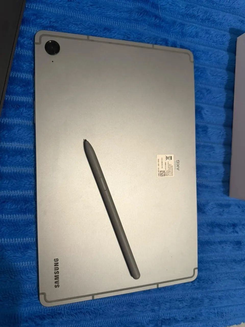 Tablet Samsung Galaxy Tab S9 FE Wifi + capa extra com teclado e mouse