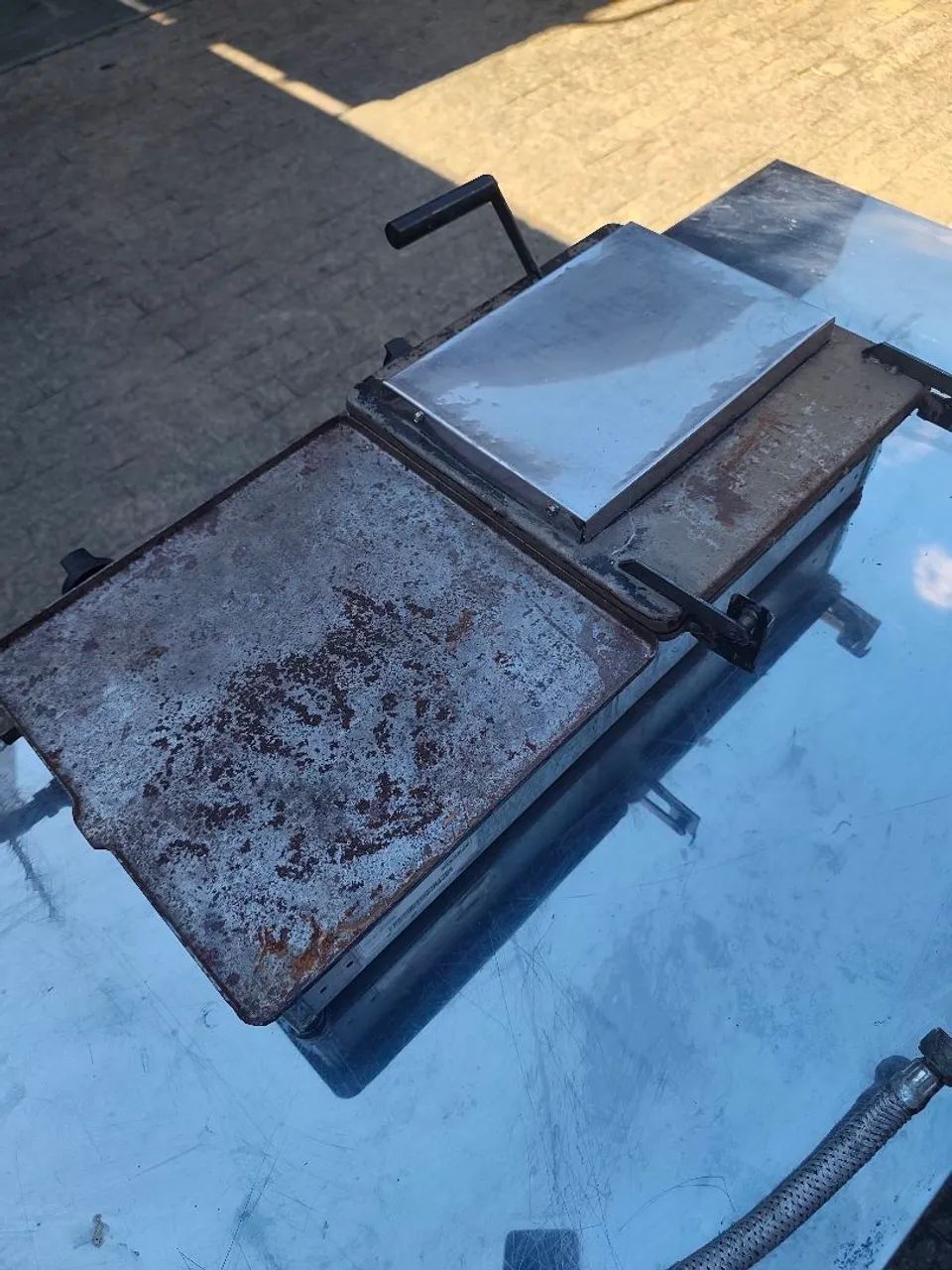 Chapa Venâncio para lanches a gás dois queimadores