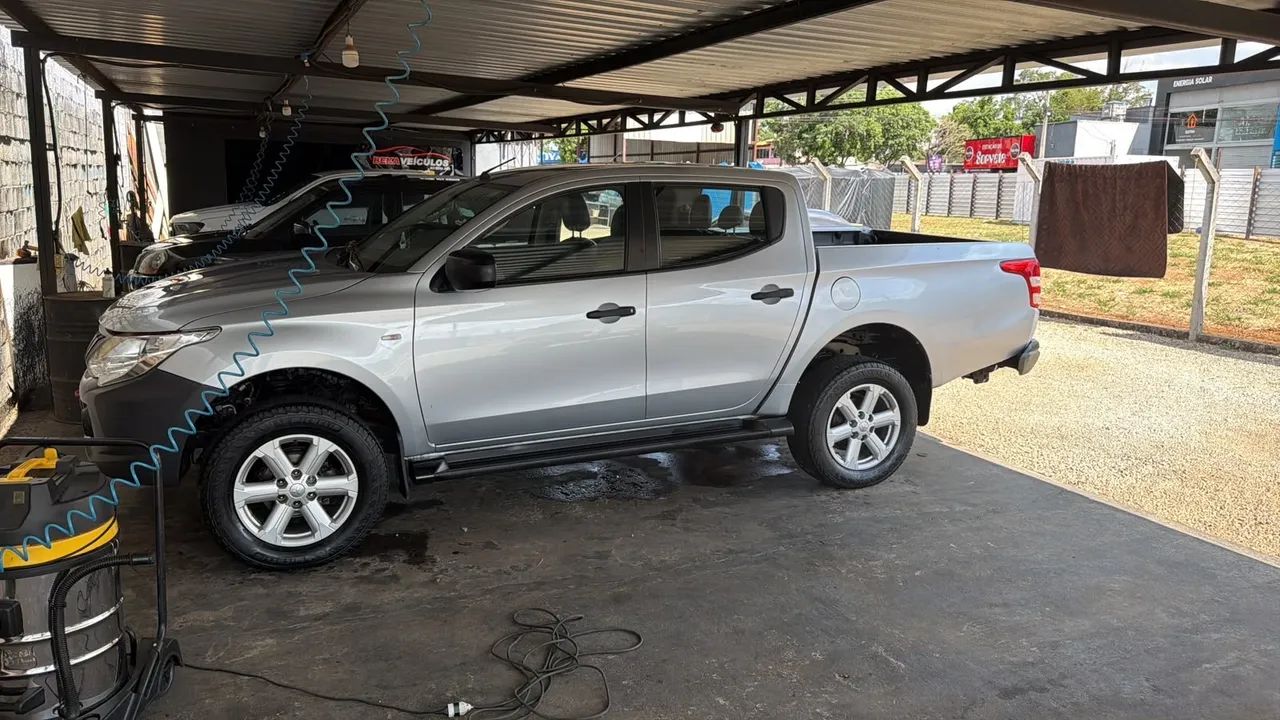 Mitsubishi L200 L200 Triton Sport GLX 2.4 CD Diesel Mec. 2019