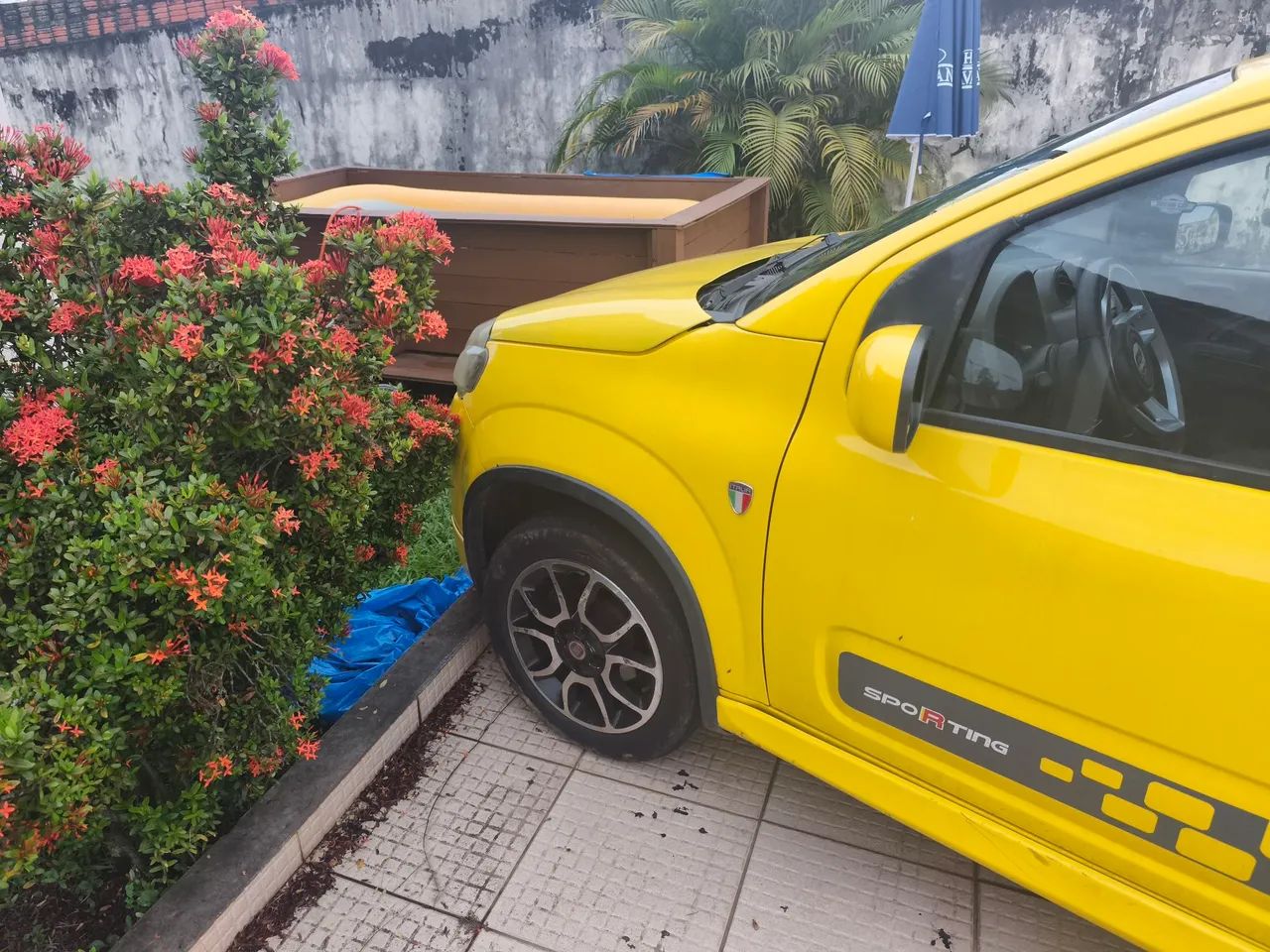 Fiat Uno Sporting 1.4 EVO Fire Flex 8V 4P 2012 - Foto 5
