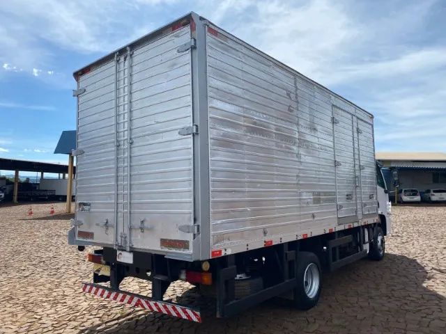 MB Accelo 1016 4x2 - Foto 4
