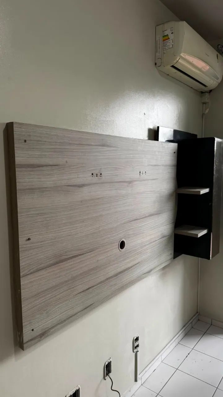 Painel para tv com prateleira