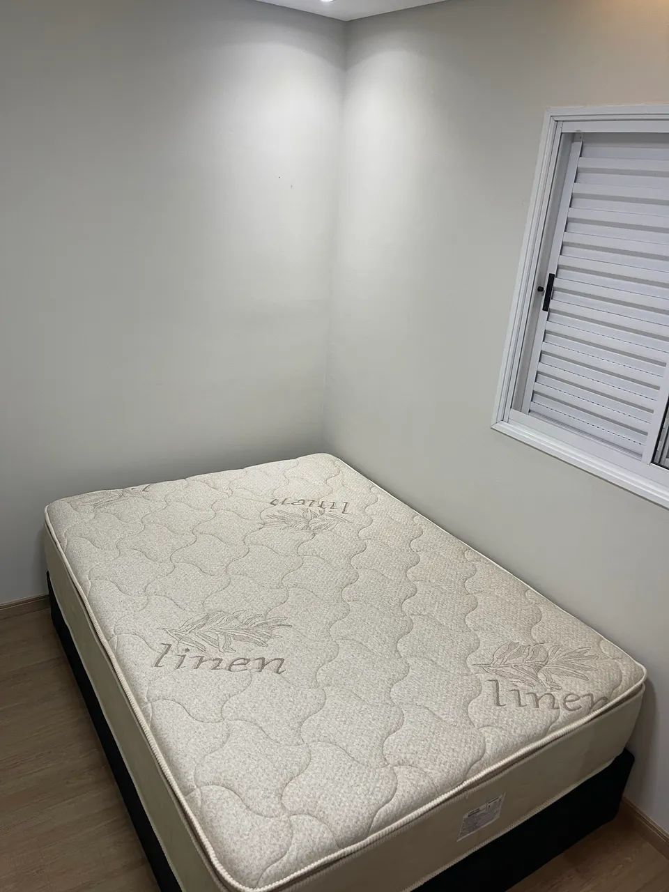 Cama de casal NOVA com box preto 