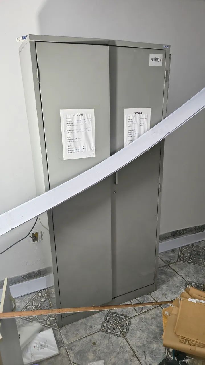 vendo armários de aço para escritório  - Foto 4