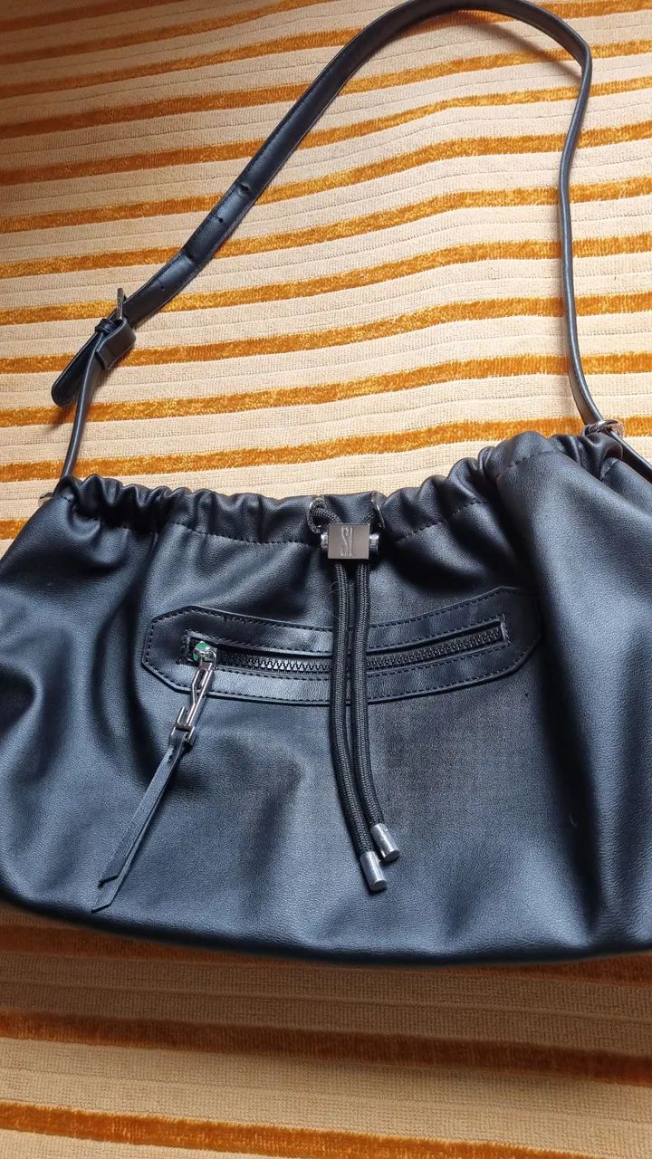 Bolsa Santa Lola original. Alça ajustável 
