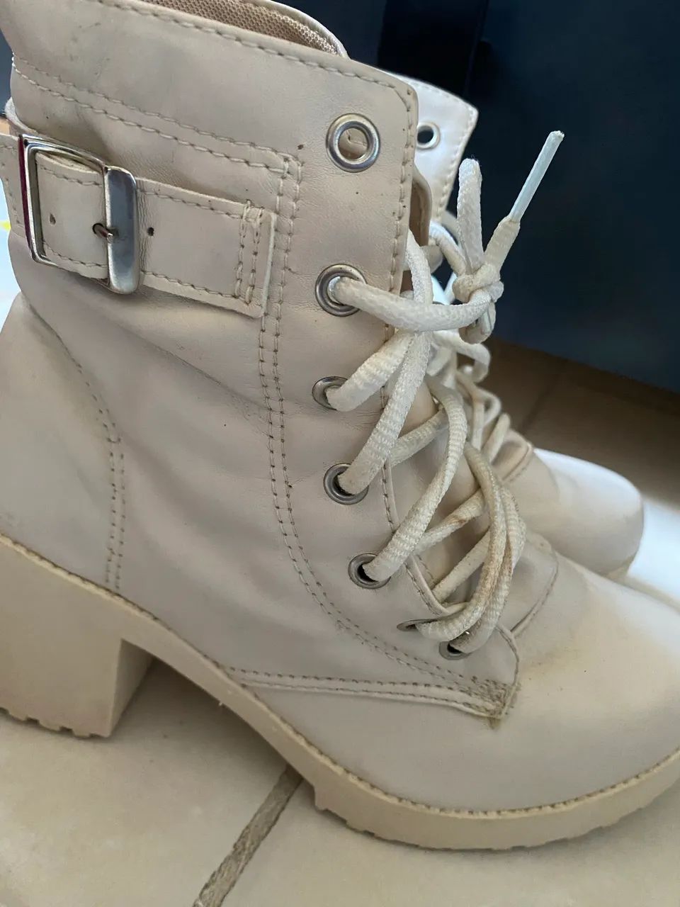 Bota coturno Off white  - Foto 2