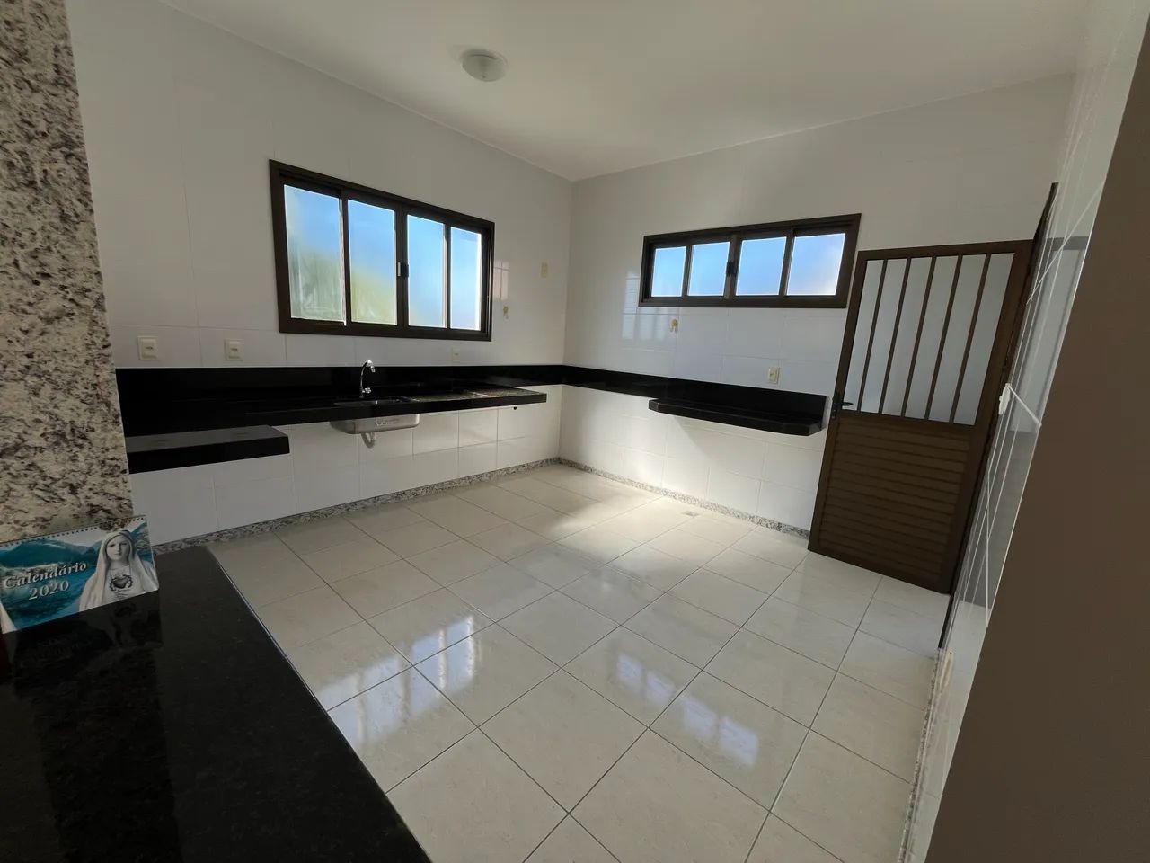 Alugo casa duplex 3Q João Neiva - Foto 2