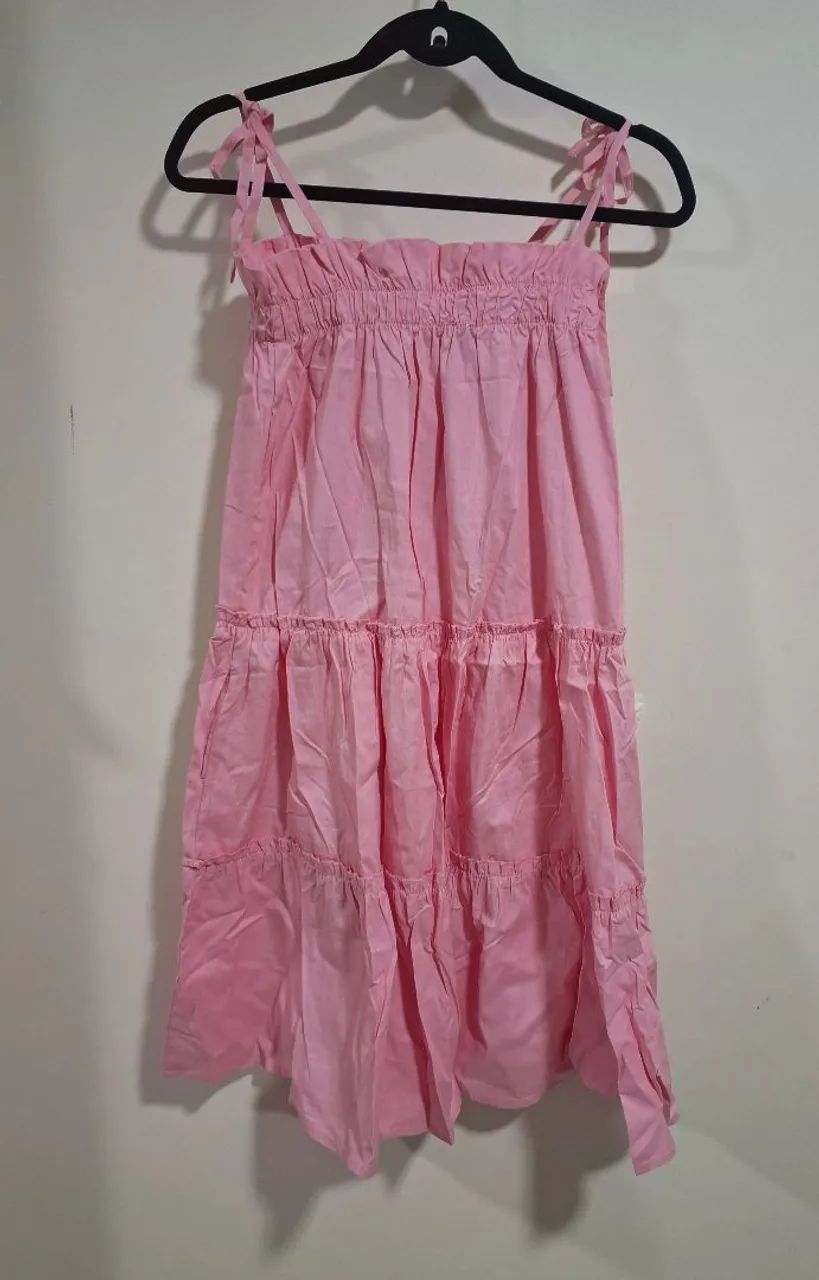 Roupas novas e baratas com 70% de desconto 