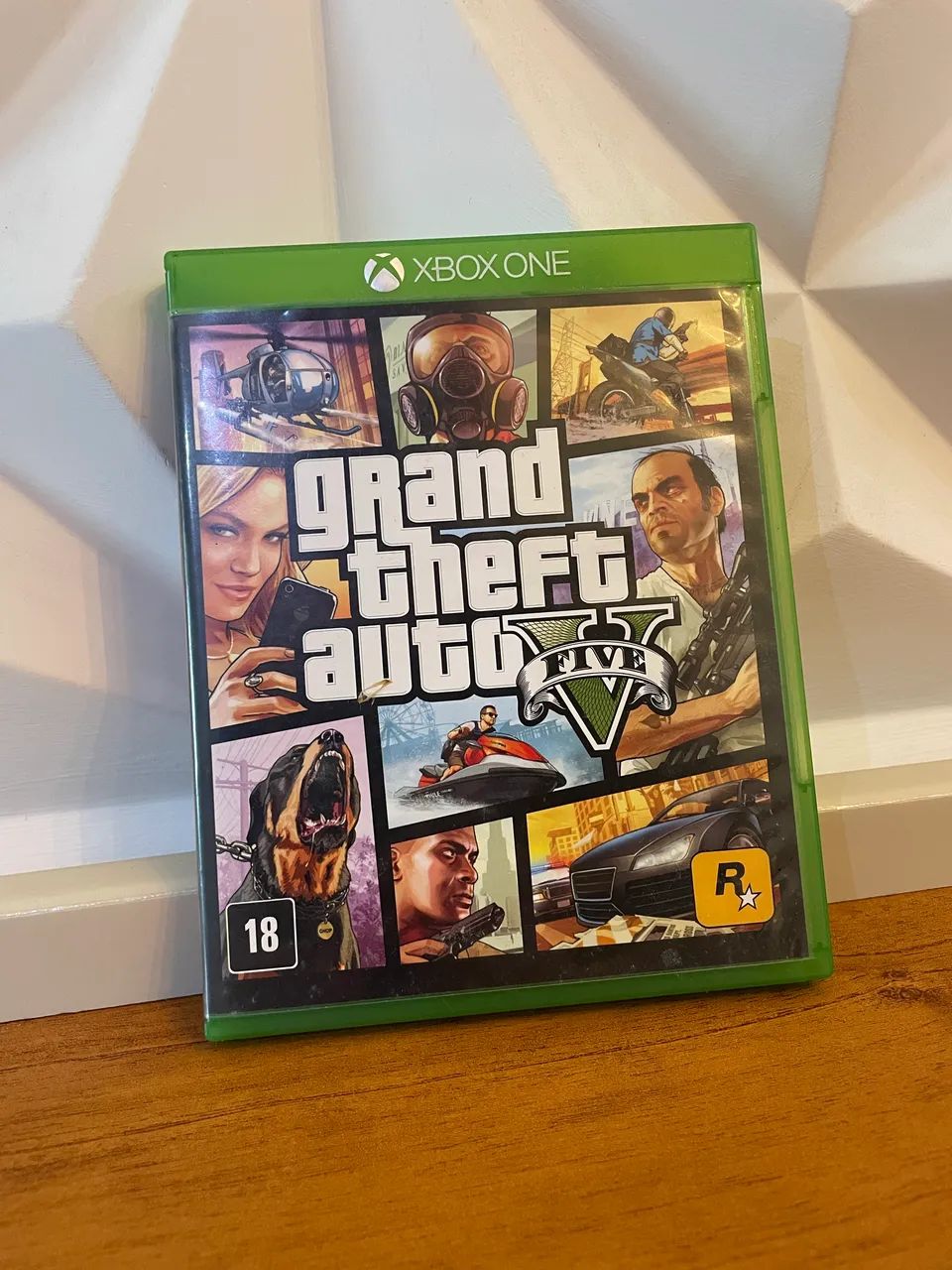GTA V Xbox one com encartes e MAPA  - Foto 2