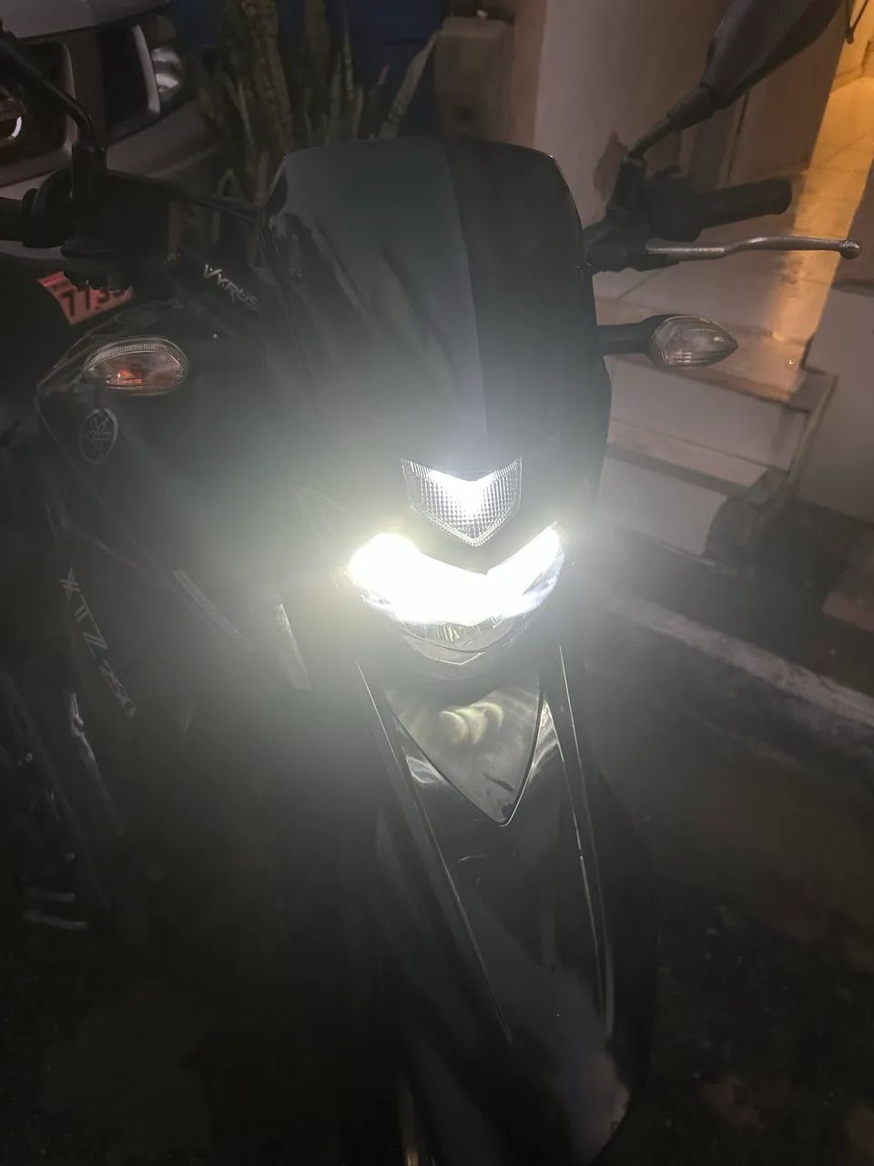 Vendo lander muito nova e com pouca quilometragem  - Foto 4