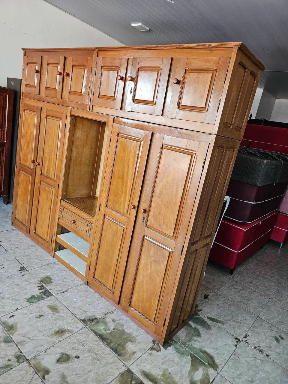 Guarda roupa de madeira pau mulato usado - Foto 4