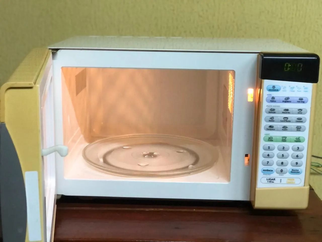 Microondas eletrolux 28 litros  - Foto 4