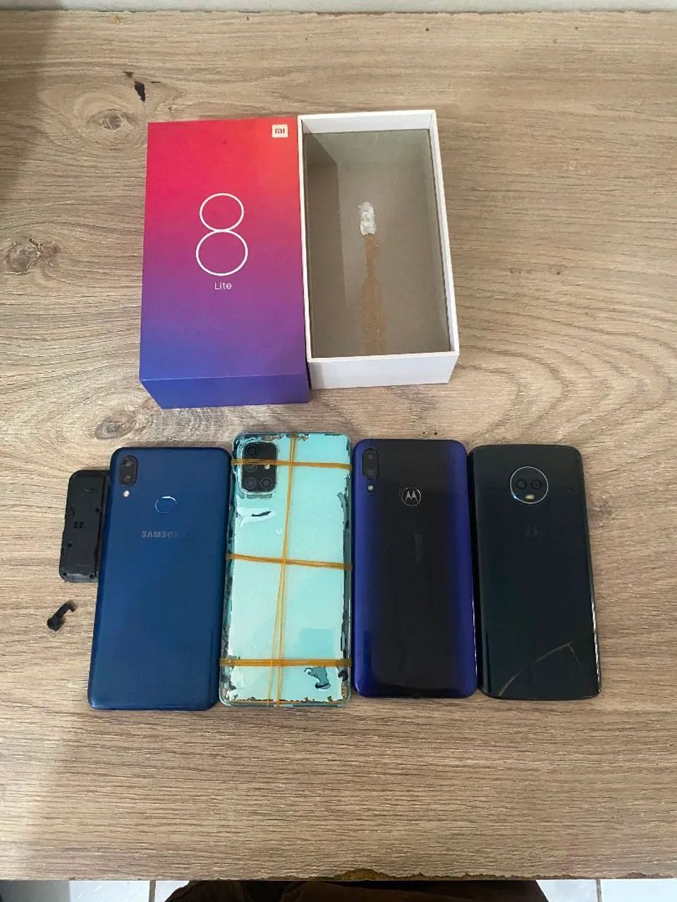 Retirada de peças de celular  - Foto 2