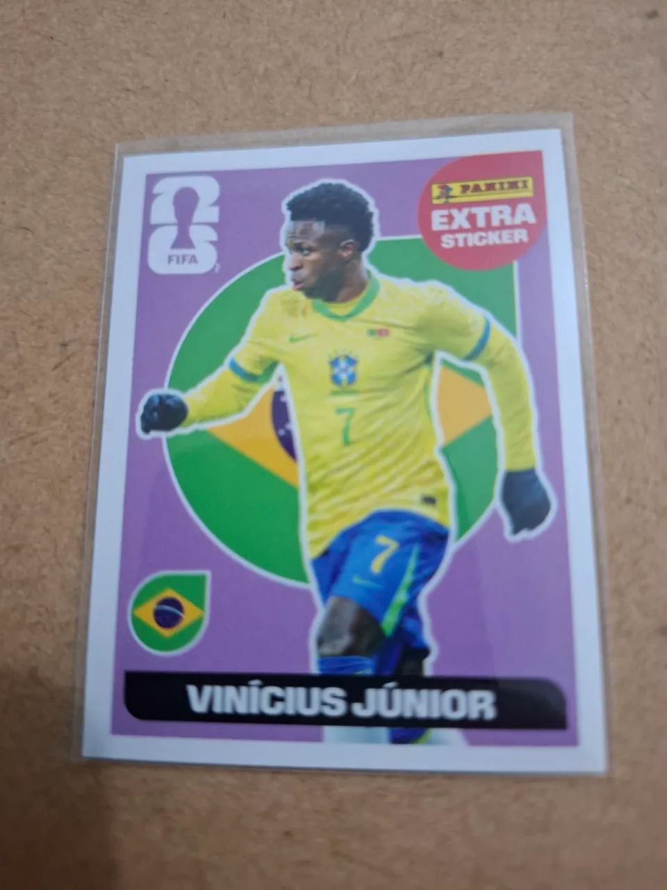VENDO Figura Legend Vinícius Júnior Roxo/Bordô  - Foto 2