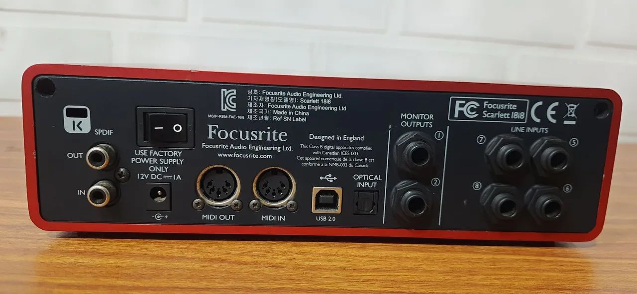 Interface focusrite scarlett 18i8 - Foto 3
