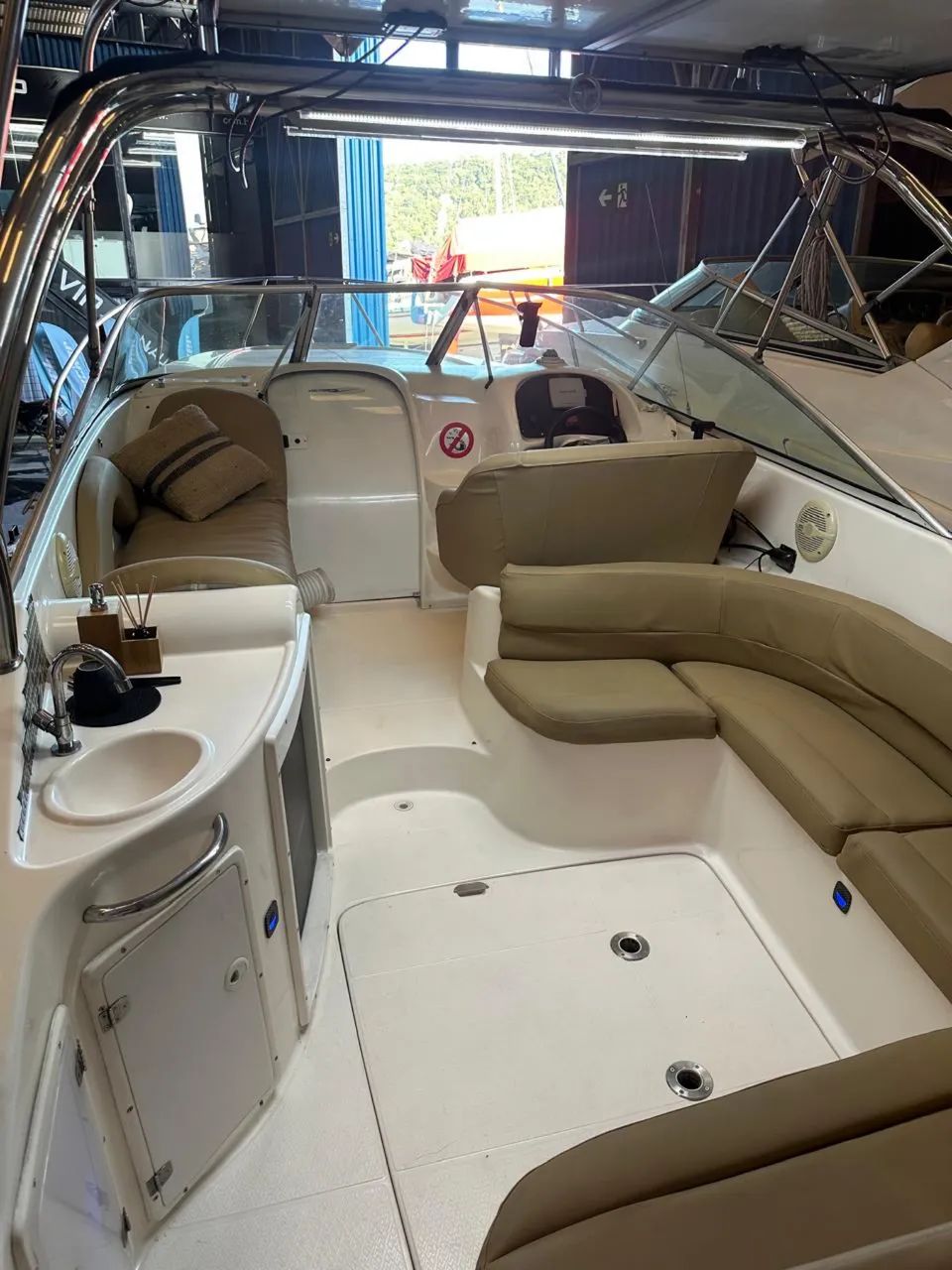 Lancha TRITON 260 - Impecável  - Foto 11