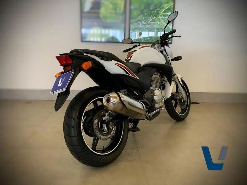 HONDA CB 300R 2012 - Foto 4