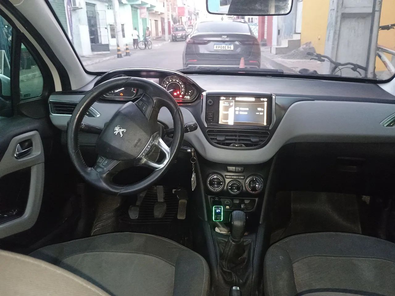 Peugeot 208 ACTIVE 1.5 8V FLEX 2014