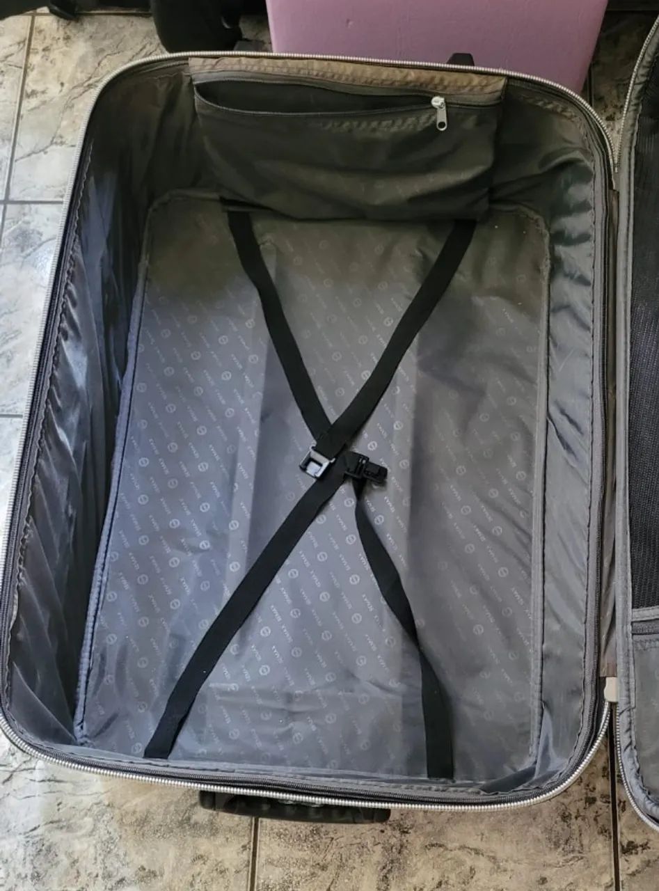 Mala para viagem espaçosa, estado excelente - Foto 5