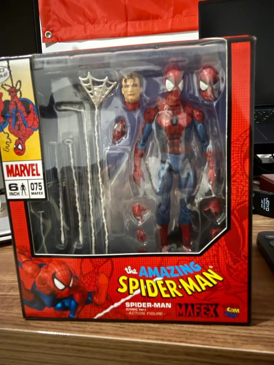Action Figure Mafex Spiderman Comic Version 075 - Hobbies e